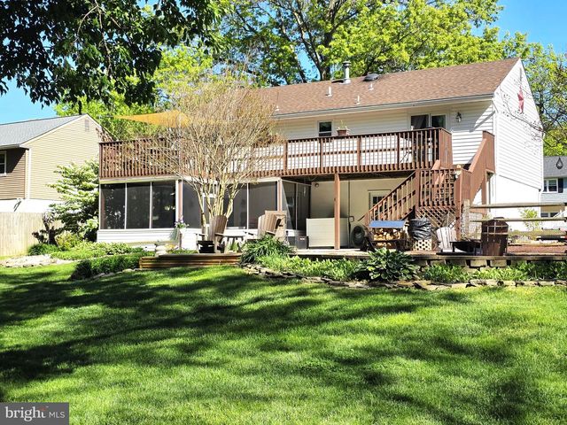 121 N HUNTER FORGE RD, Newark, DE 19713