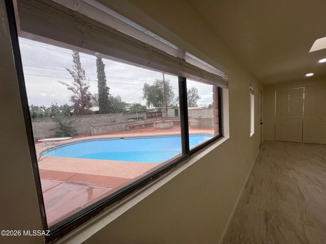 6808 E Koralee Street, Tucson, AZ 85710