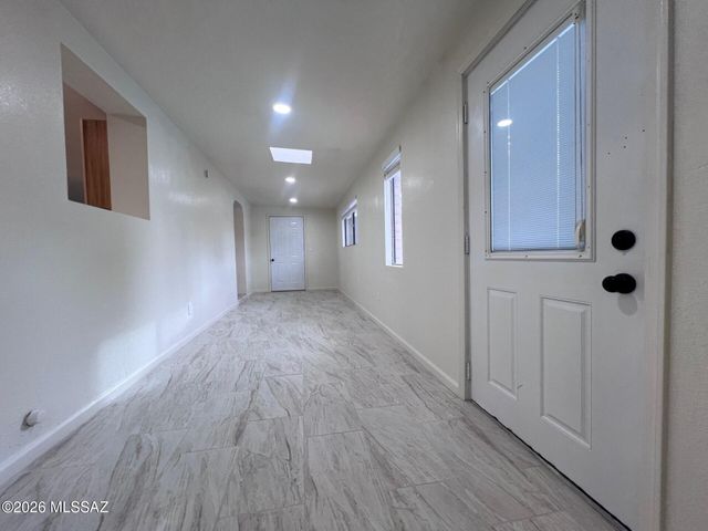 6808 E Koralee Street, Tucson, AZ 85710