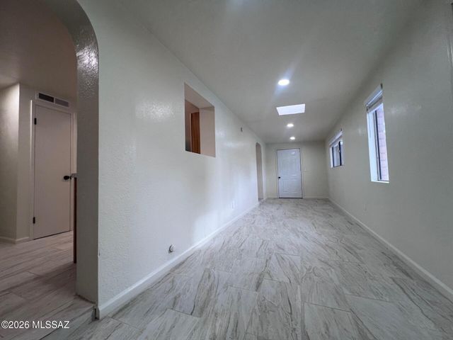 6808 E Koralee Street, Tucson, AZ 85710