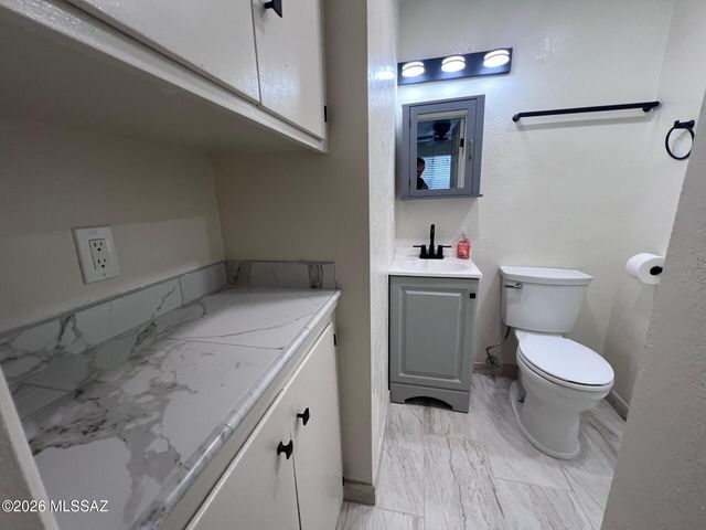 6808 E Koralee Street, Tucson, AZ 85710