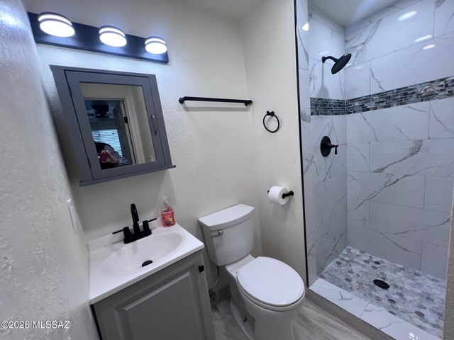 6808 E Koralee Street, Tucson, AZ 85710