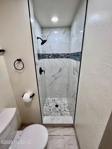 6808 E Koralee Street, Tucson, AZ 85710