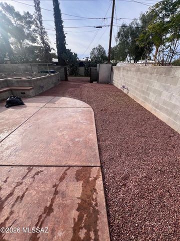 6808 E Koralee Street, Tucson, AZ 85710