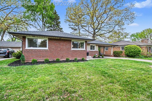 4402 Buckingham Road, Royal Oak, MI 48073