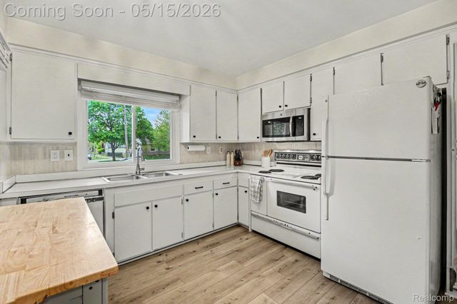 4402 Buckingham Road, Royal Oak, MI 48073