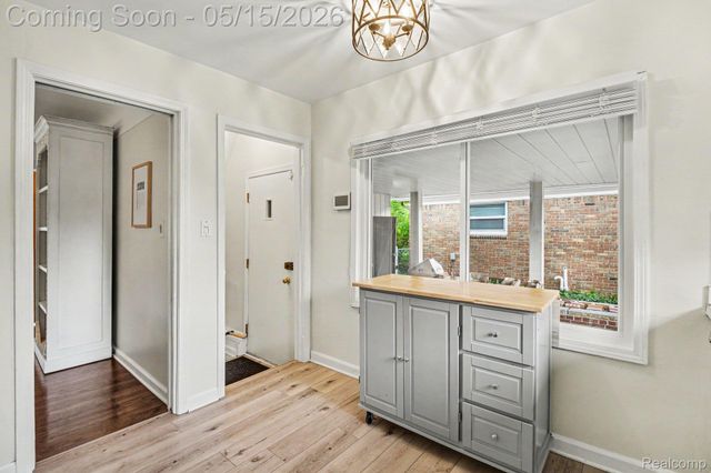 4402 Buckingham Road, Royal Oak, MI 48073