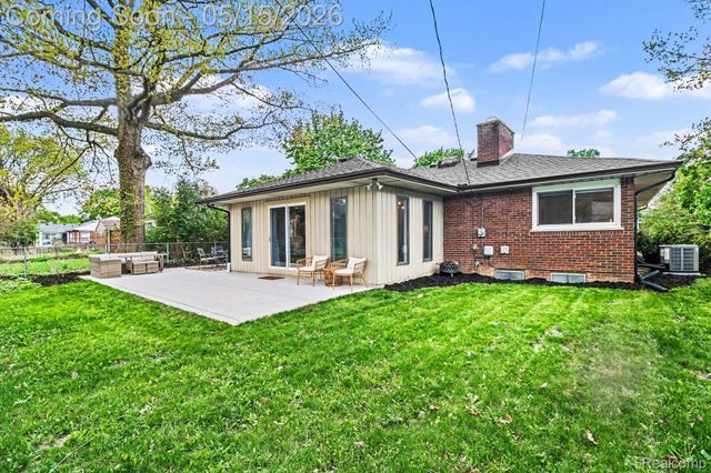 4402 Buckingham Road, Royal Oak, MI 48073