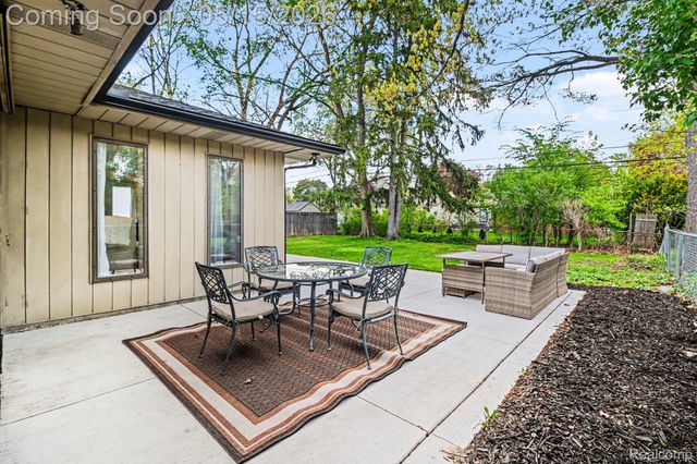 4402 Buckingham Road, Royal Oak, MI 48073