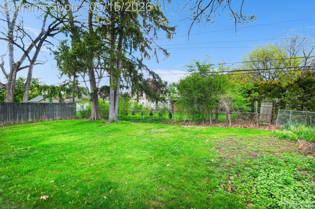 4402 Buckingham Road, Royal Oak, MI 48073