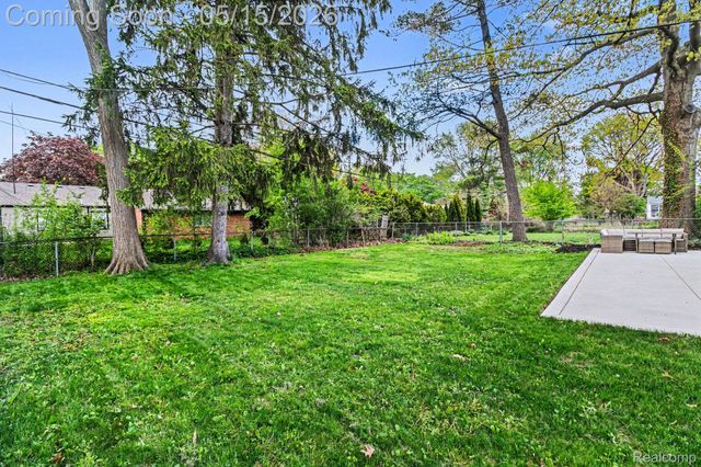 4402 Buckingham Road, Royal Oak, MI 48073