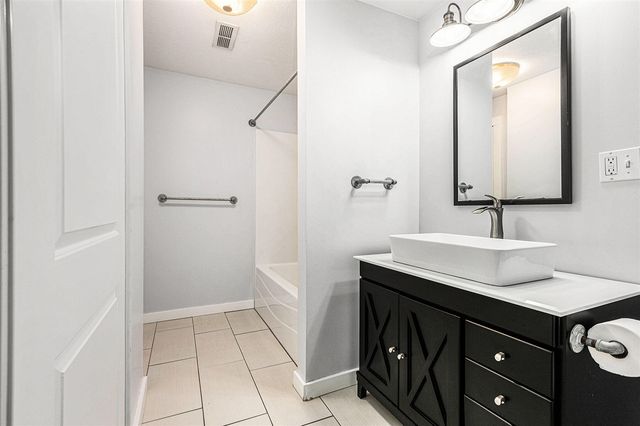 10350 S Sprinkle Road, Vicksburg, MI 49097