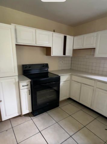 527 N 11th Street, Fort Pierce, FL 34950