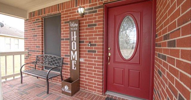 4715 Cavern Brook Court, Fresno, TX 77545