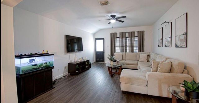 4715 Cavern Brook Court, Fresno, TX 77545