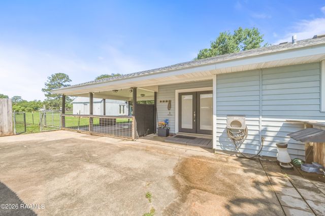 1030 Cecil Drive, Breaux Bridge, LA 70517