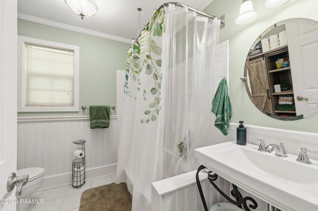 1030 Cecil Drive, Breaux Bridge, LA 70517