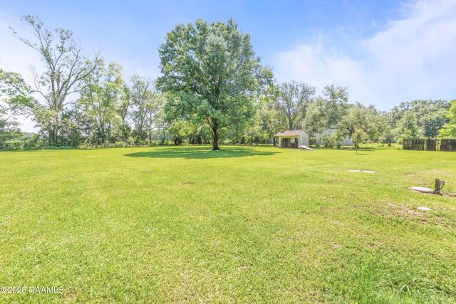 1030 Cecil Drive, Breaux Bridge, LA 70517