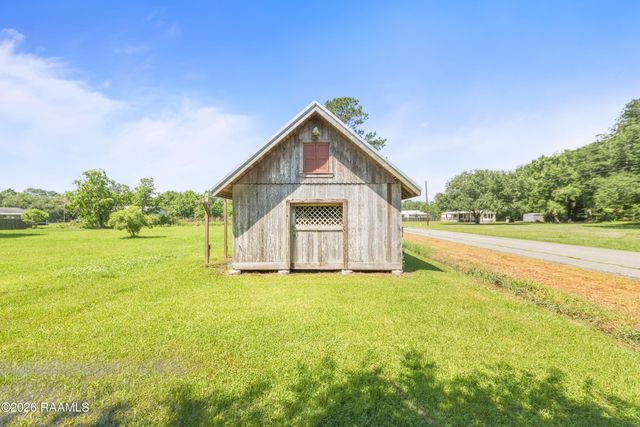 1030 Cecil Drive, Breaux Bridge, LA 70517