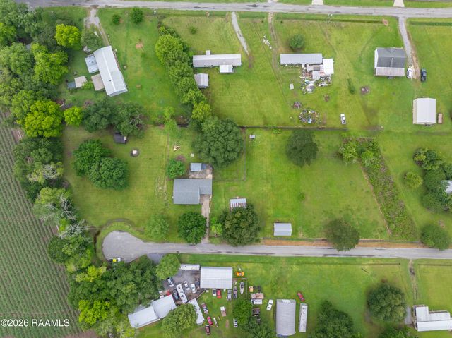 1030 Cecil Drive, Breaux Bridge, LA 70517