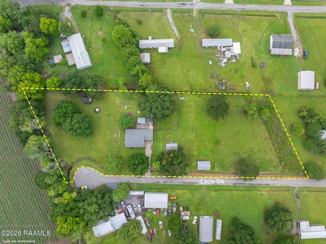 1030 Cecil Drive, Breaux Bridge, LA 70517