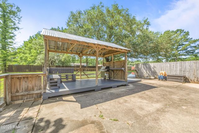 1030 Cecil Drive, Breaux Bridge, LA 70517