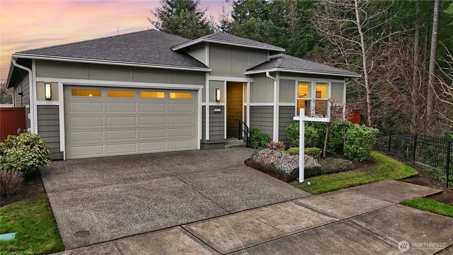 8520 Shaw Lane NE, Lacey, WA 98516