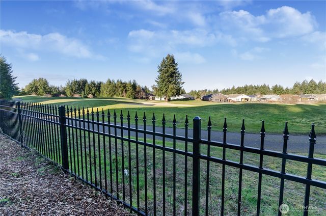 8520 Shaw Lane NE, Lacey, WA 98516