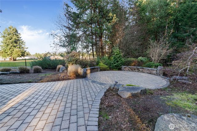 8520 Shaw Lane NE, Lacey, WA 98516