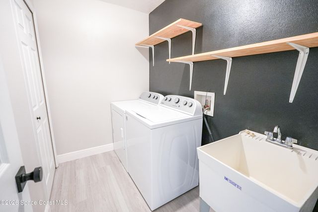 550 Brickell Street SE, Palm Bay, FL 32909