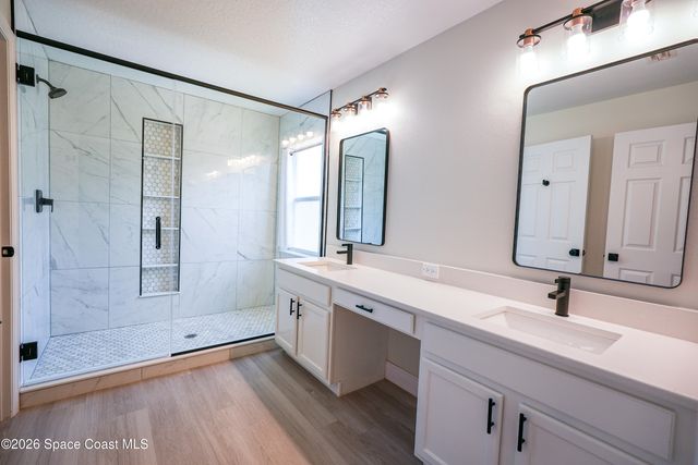 550 Brickell Street SE, Palm Bay, FL 32909