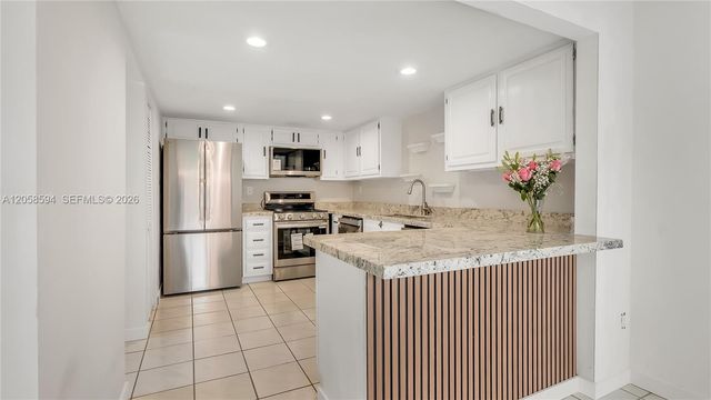 7123 SW 115th Pl A-25, Miami, FL 33173
