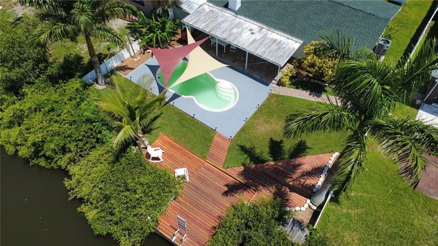 1549 DELAWARE AVENUE NE, St Petersburg, FL 33703