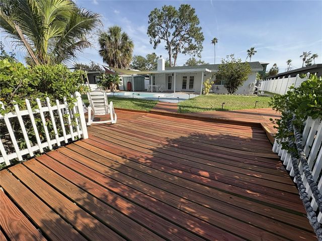 1549 DELAWARE AVENUE NE, St Petersburg, FL 33703