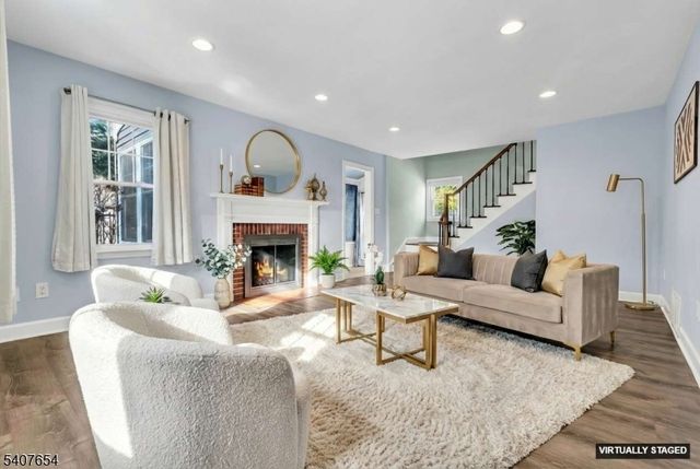 303 Ashland Rd, Middlesex Boro, NJ 08846