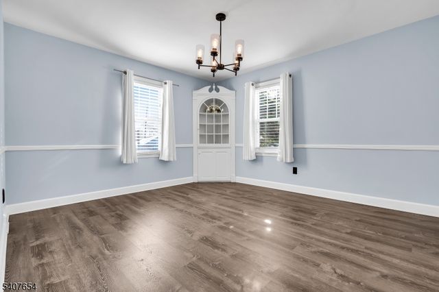 303 Ashland Rd, Middlesex Boro, NJ 08846