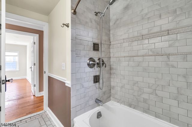 303 Ashland Rd, Middlesex Boro, NJ 08846