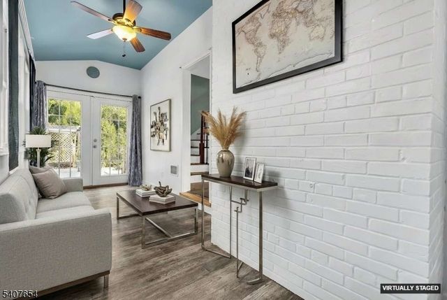 303 Ashland Rd, Middlesex Boro, NJ 08846