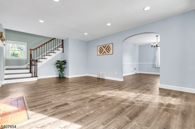 303 Ashland Rd, Middlesex Boro, NJ 08846