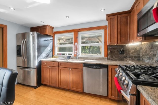611 Fairfield Ave, Kenilworth Boro, NJ 07033