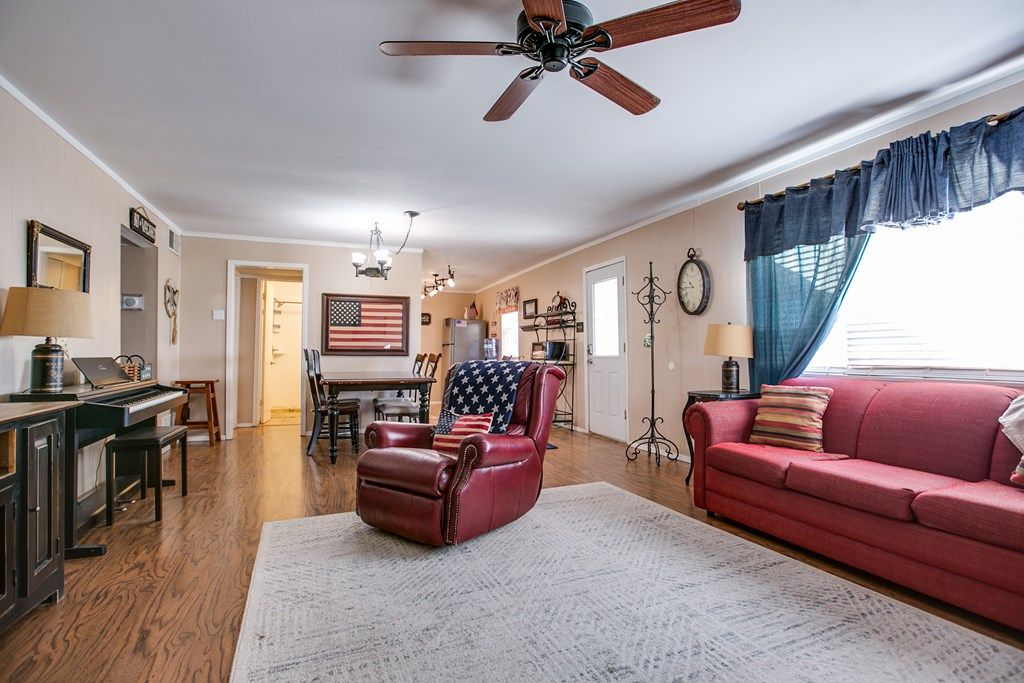 Image 18 of property listing at 2322 Fishermans Rd, San Angelo, TX 76904