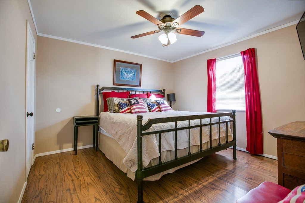 Image 21 of property listing at 2322 Fishermans Rd, San Angelo, TX 76904