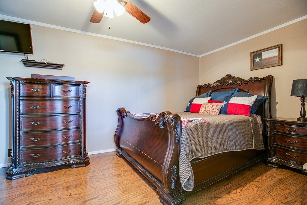 Image 23 of property listing at 2322 Fishermans Rd, San Angelo, TX 76904