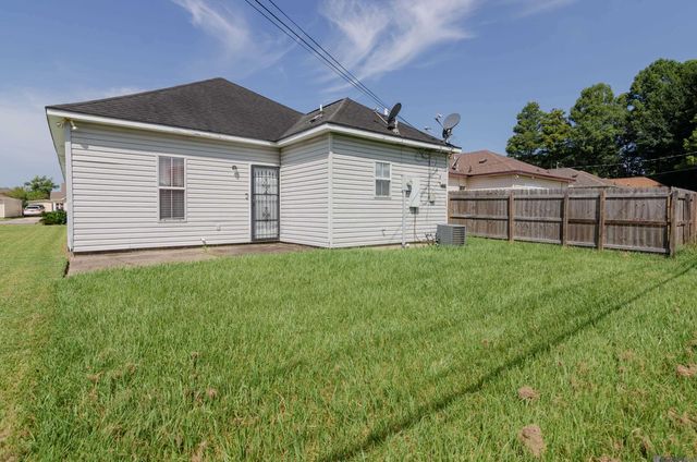 9051 Crosscreek Ave, Baton Rouge, LA 70810