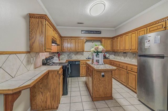 9051 Crosscreek Ave, Baton Rouge, LA 70810