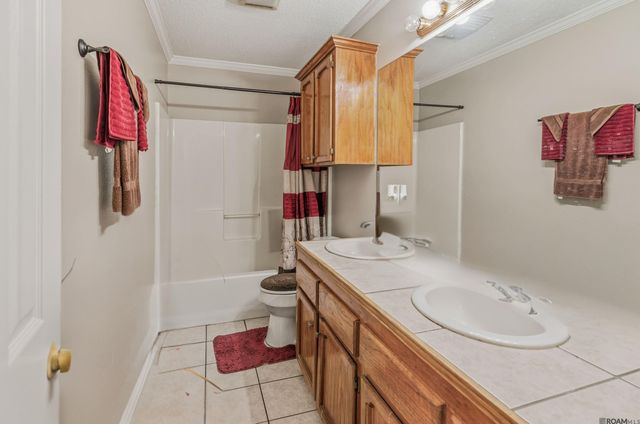 9051 Crosscreek Ave, Baton Rouge, LA 70810