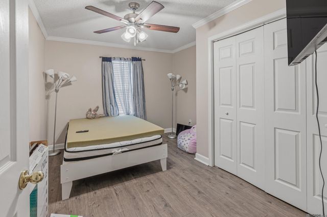 9051 Crosscreek Ave, Baton Rouge, LA 70810