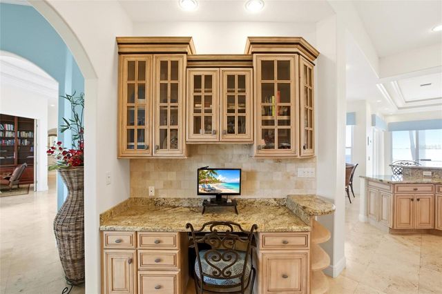 7524 WESTMORELAND DRIVE, Sarasota, FL 34243