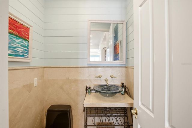 7524 WESTMORELAND DRIVE, Sarasota, FL 34243
