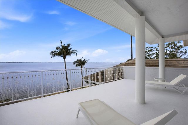 7524 WESTMORELAND DRIVE, Sarasota, FL 34243